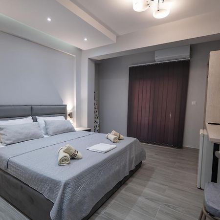 Hotel Porti Sarandë エクステリア 写真