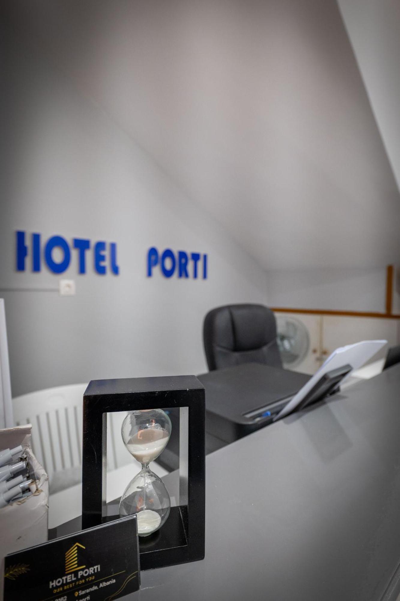 Hotel Porti Sarandë エクステリア 写真