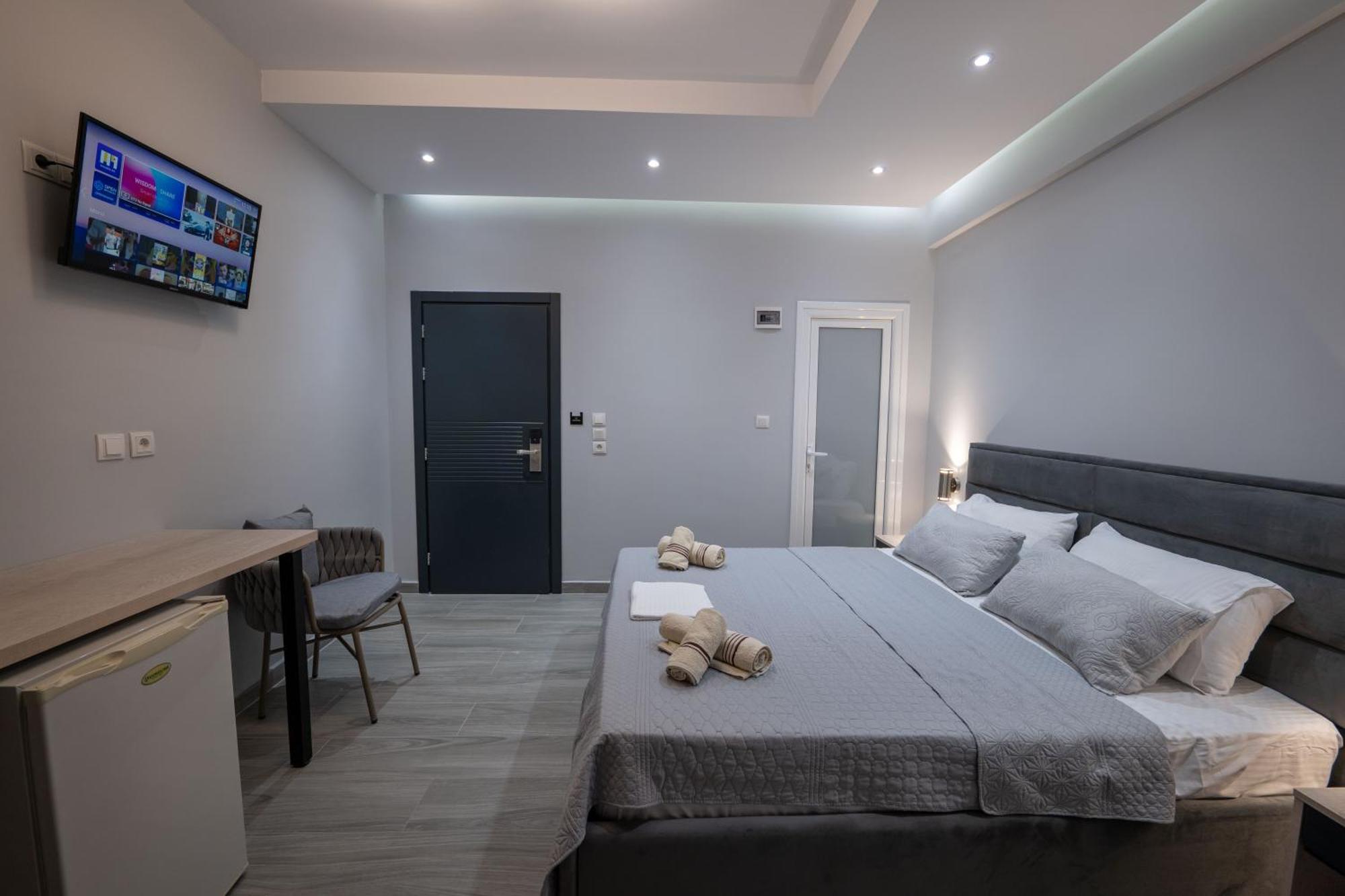 Hotel Porti Sarandë エクステリア 写真