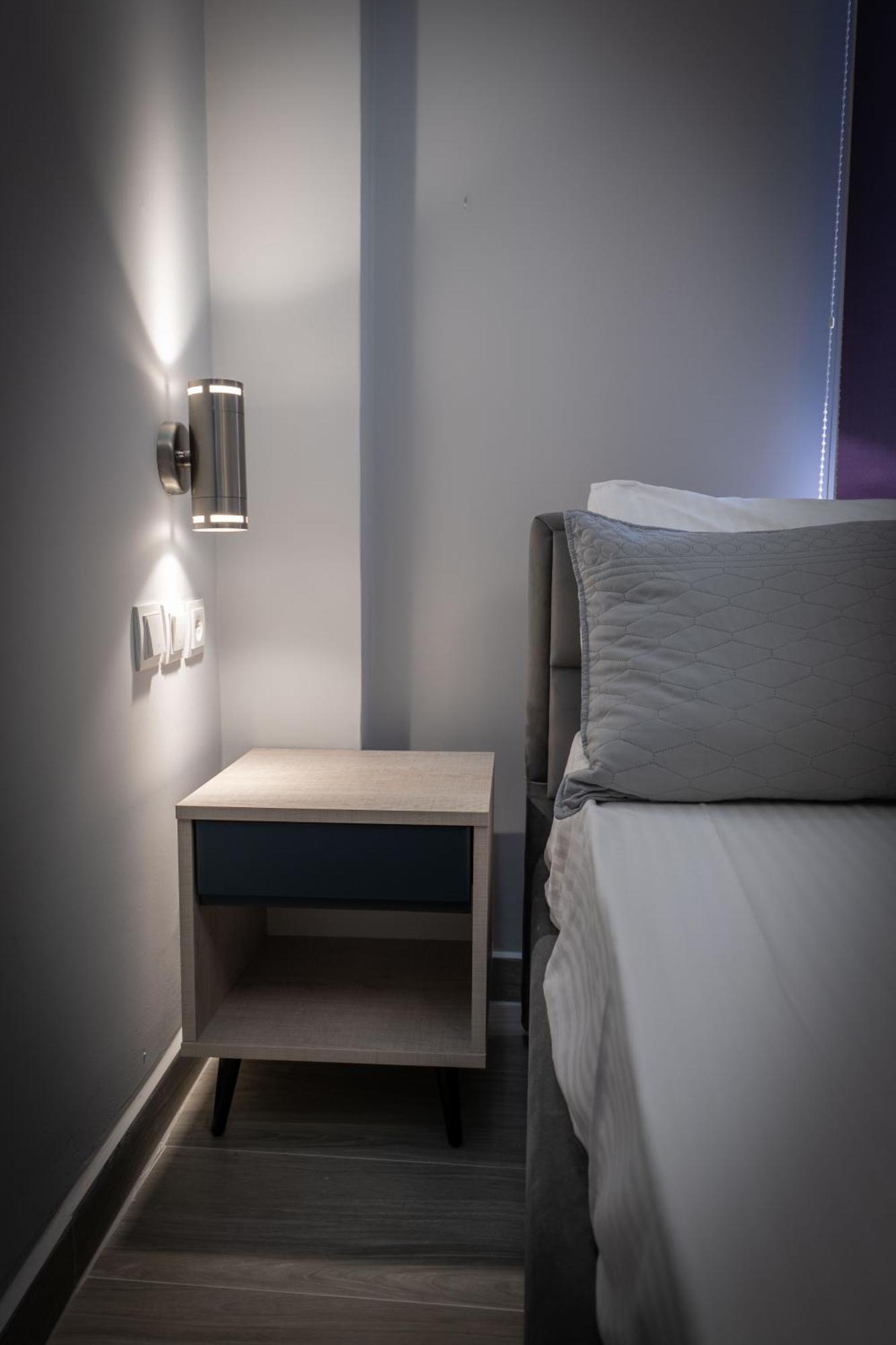 Hotel Porti Sarandë エクステリア 写真