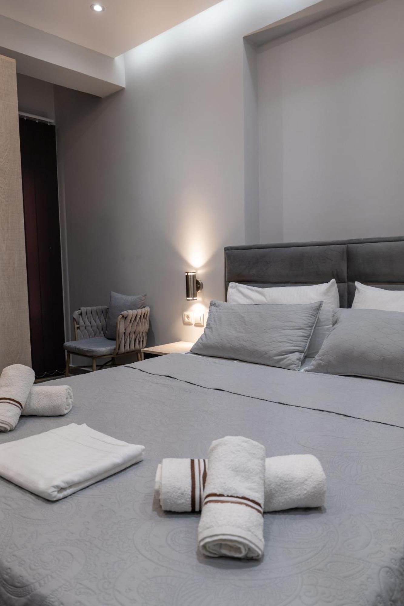 Hotel Porti Sarandë エクステリア 写真