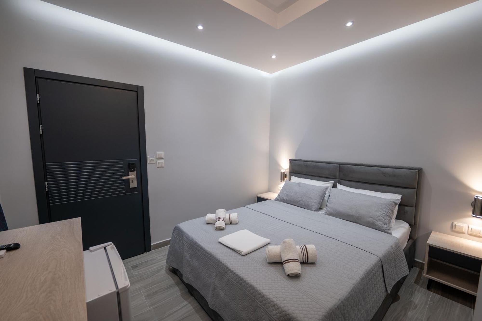 Hotel Porti Sarandë エクステリア 写真