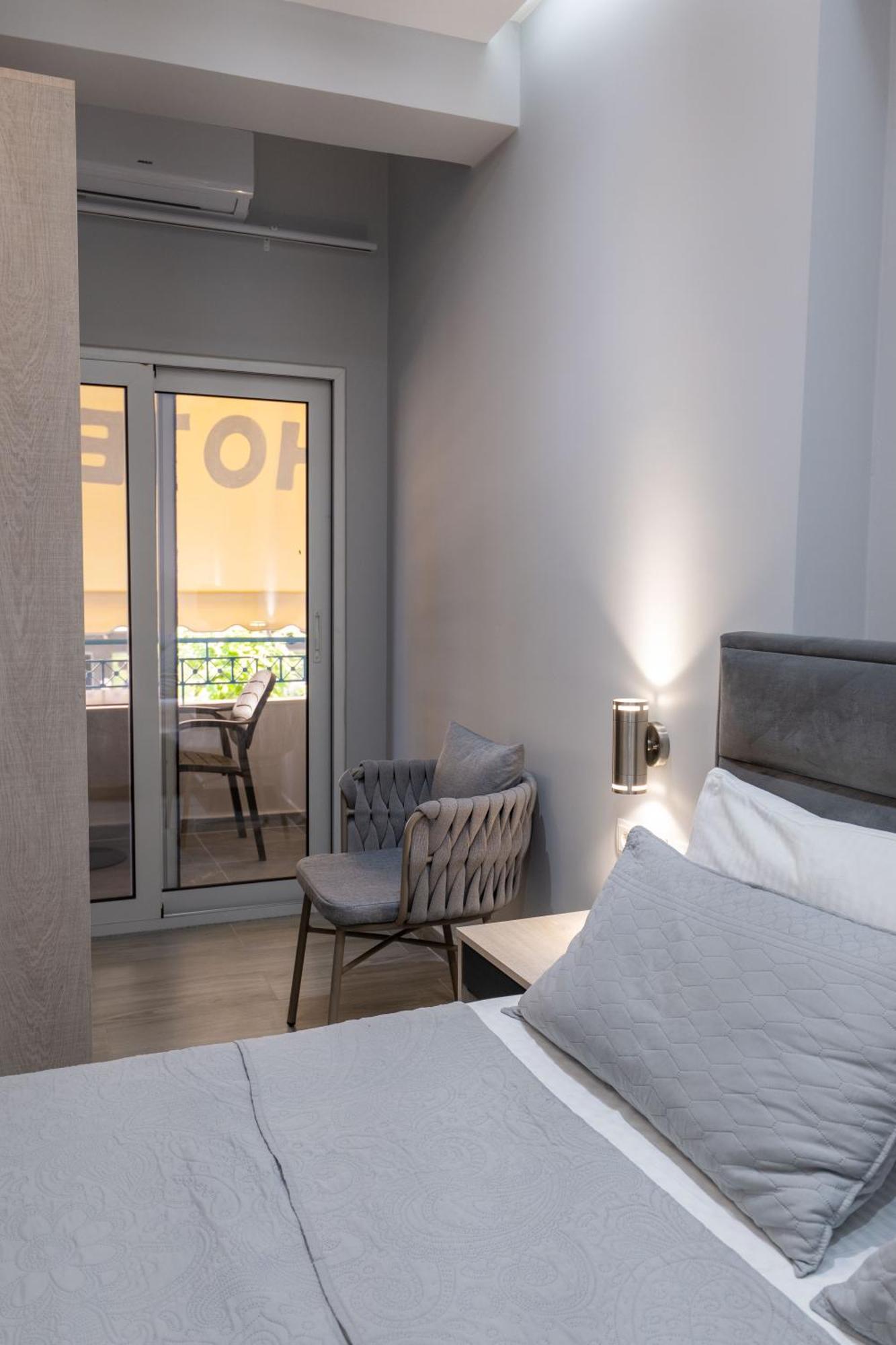 Hotel Porti Sarandë エクステリア 写真