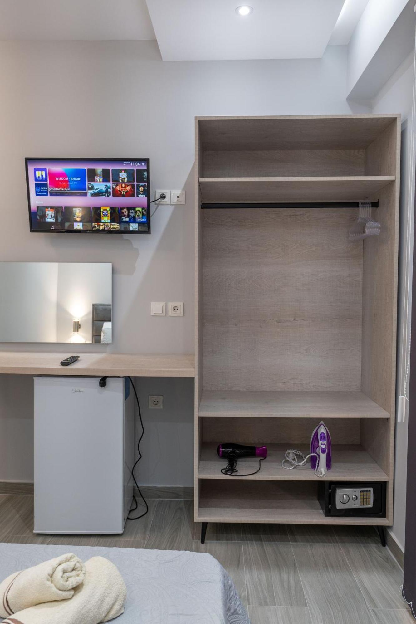 Hotel Porti Sarandë エクステリア 写真