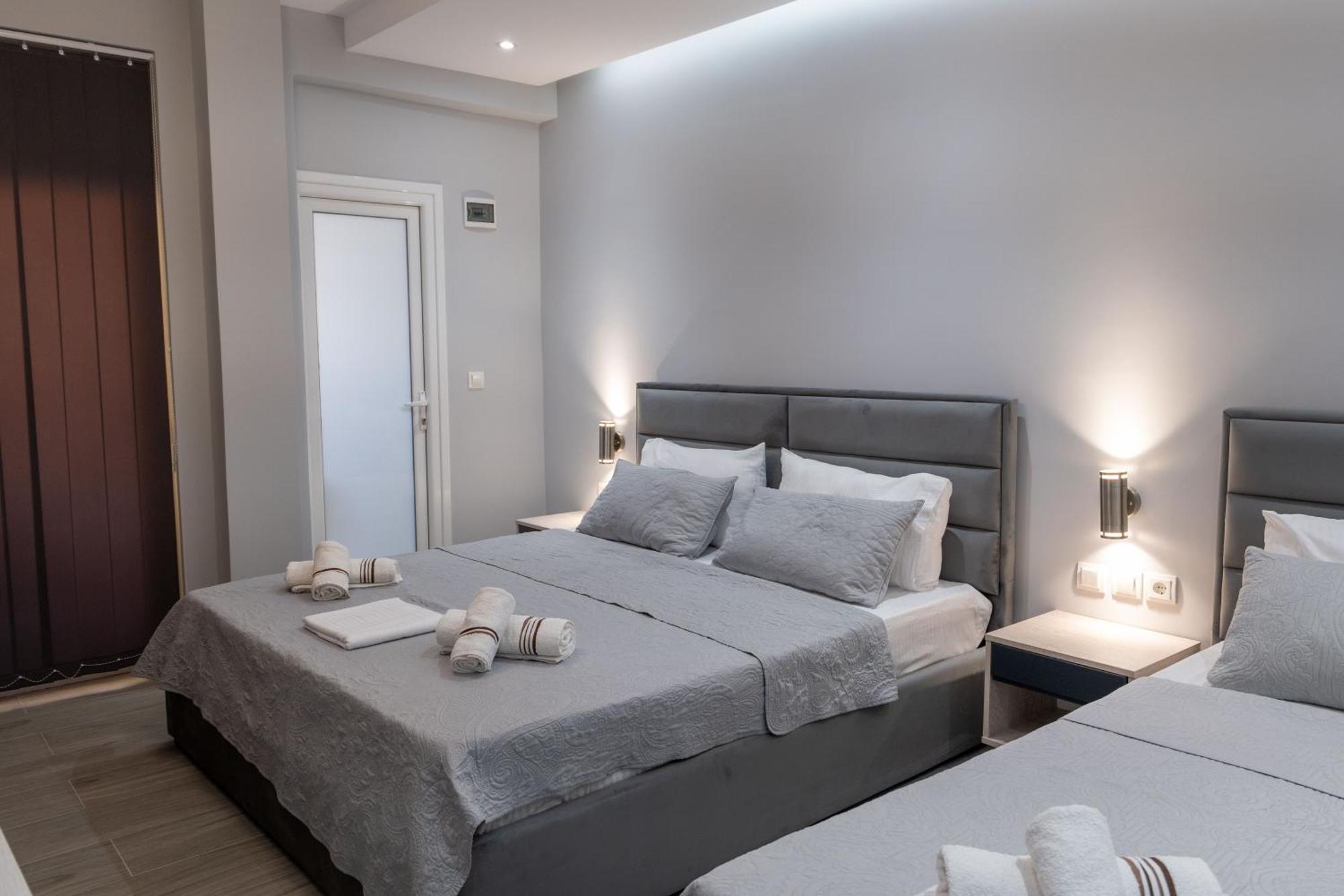 Hotel Porti Sarandë エクステリア 写真