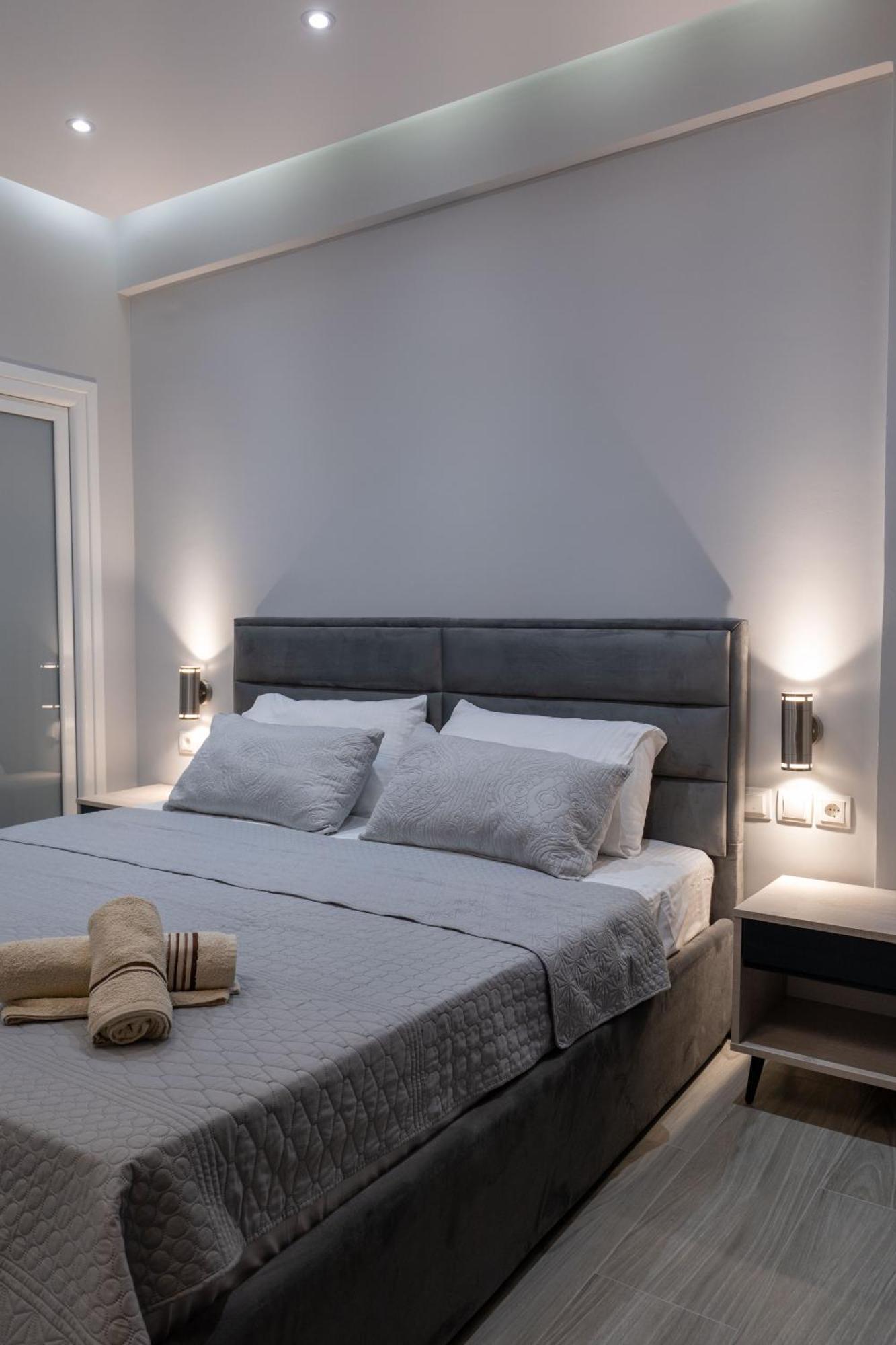 Hotel Porti Sarandë エクステリア 写真