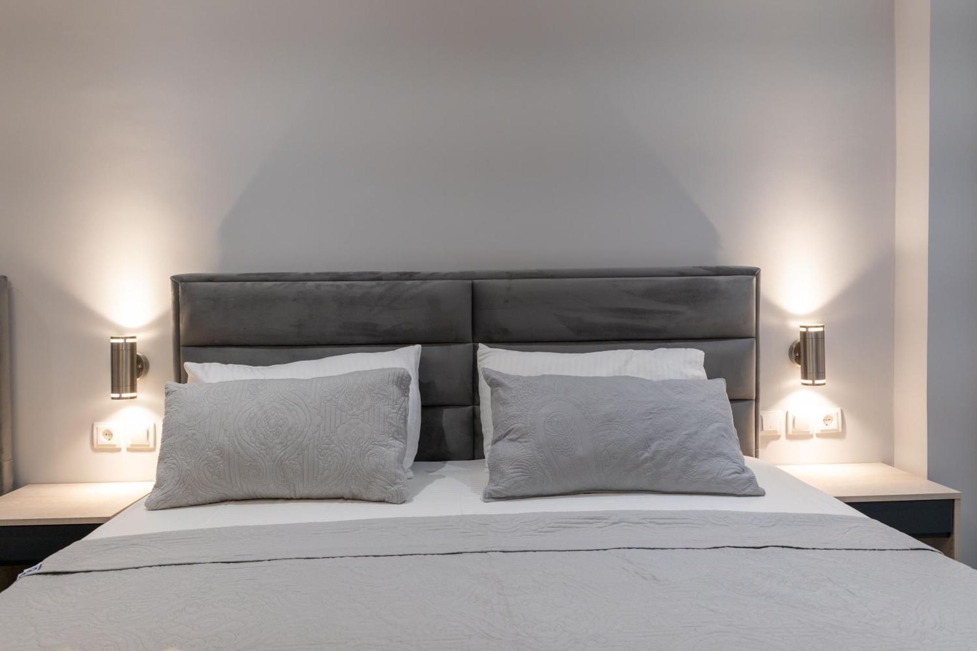 Hotel Porti Sarandë エクステリア 写真