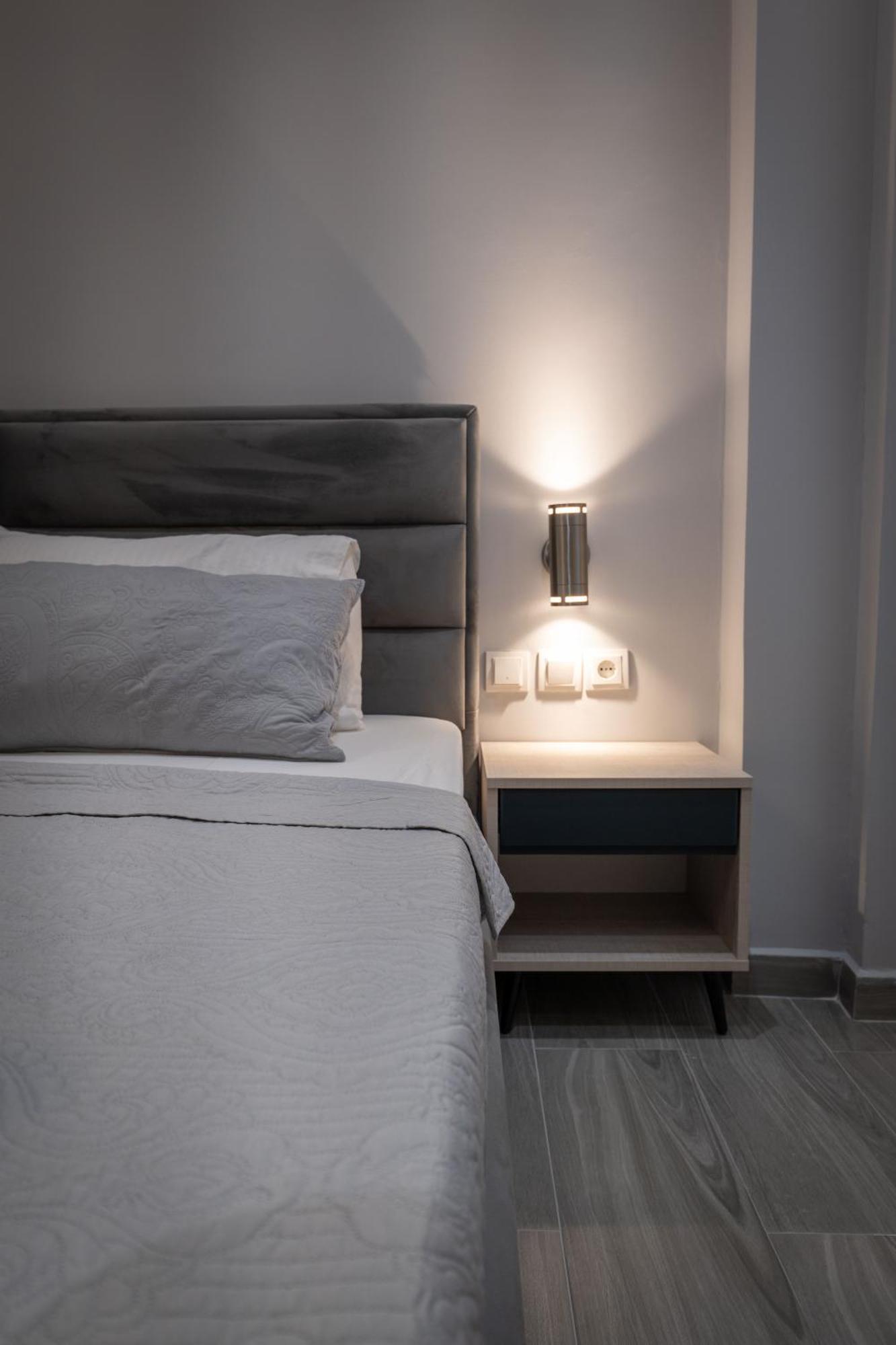 Hotel Porti Sarandë エクステリア 写真