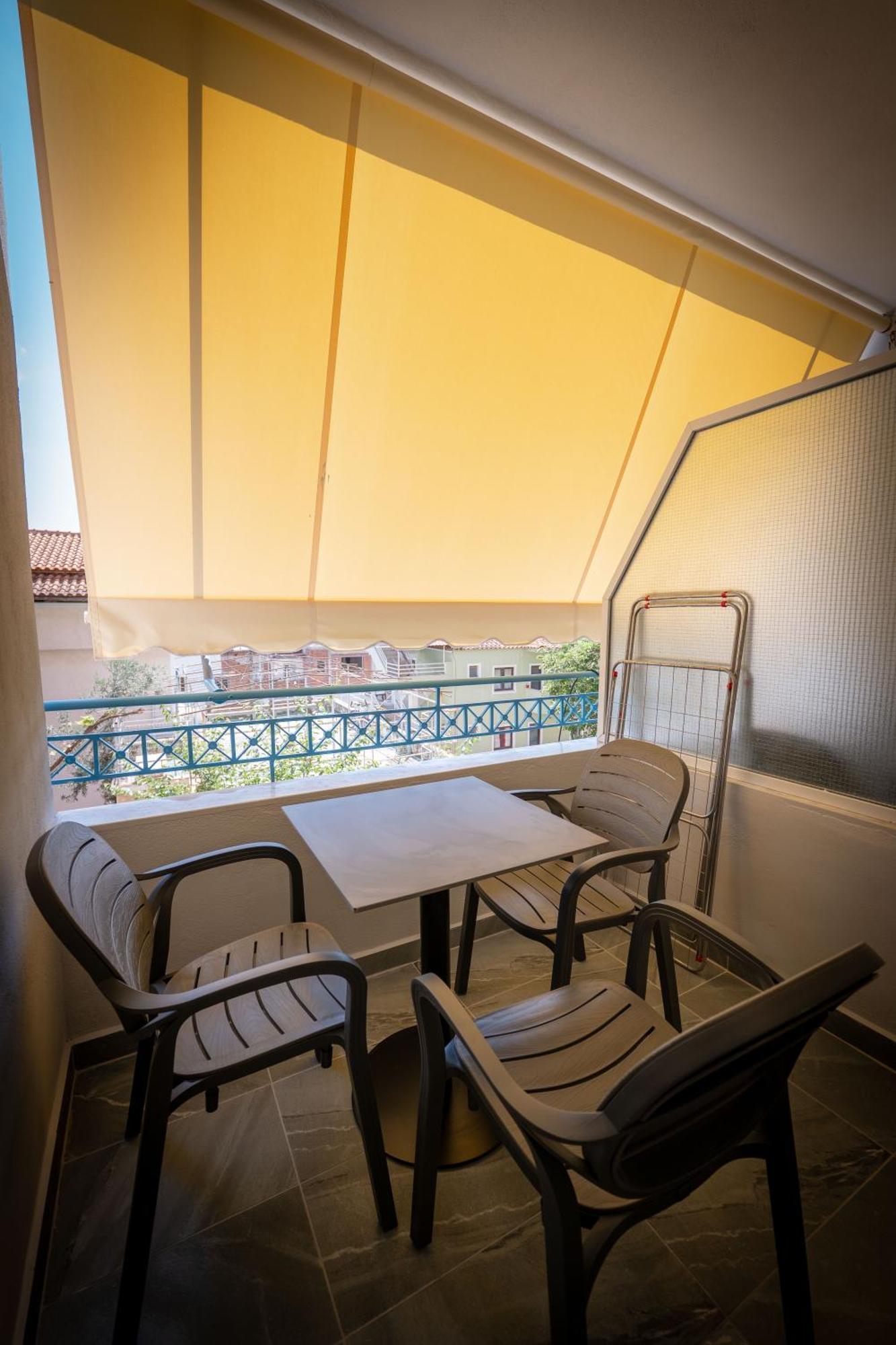 Hotel Porti Sarandë エクステリア 写真