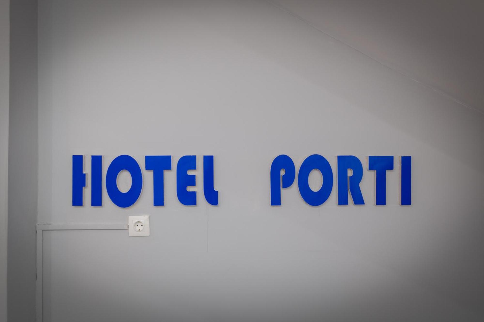 Hotel Porti Sarandë エクステリア 写真