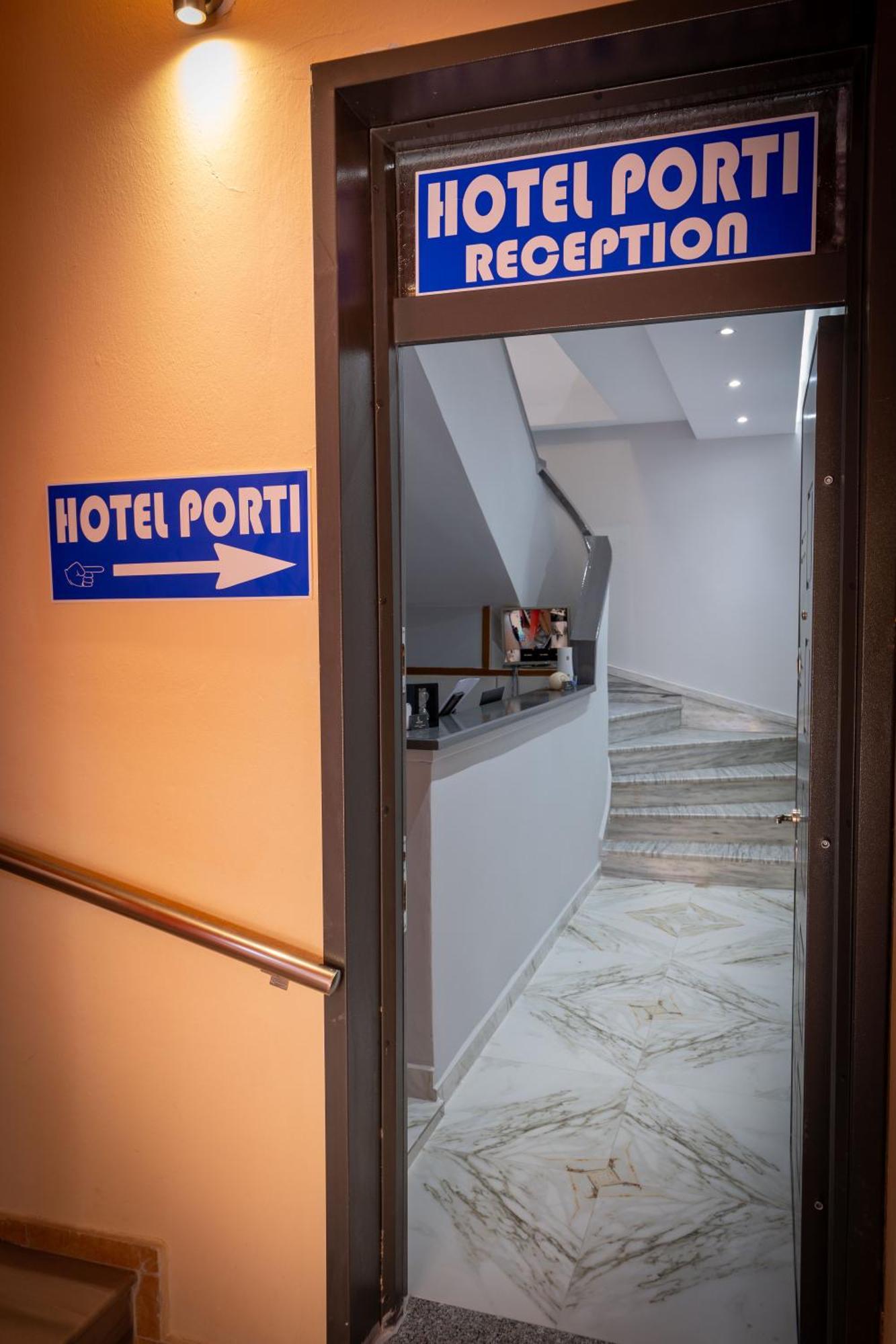 Hotel Porti Sarandë エクステリア 写真