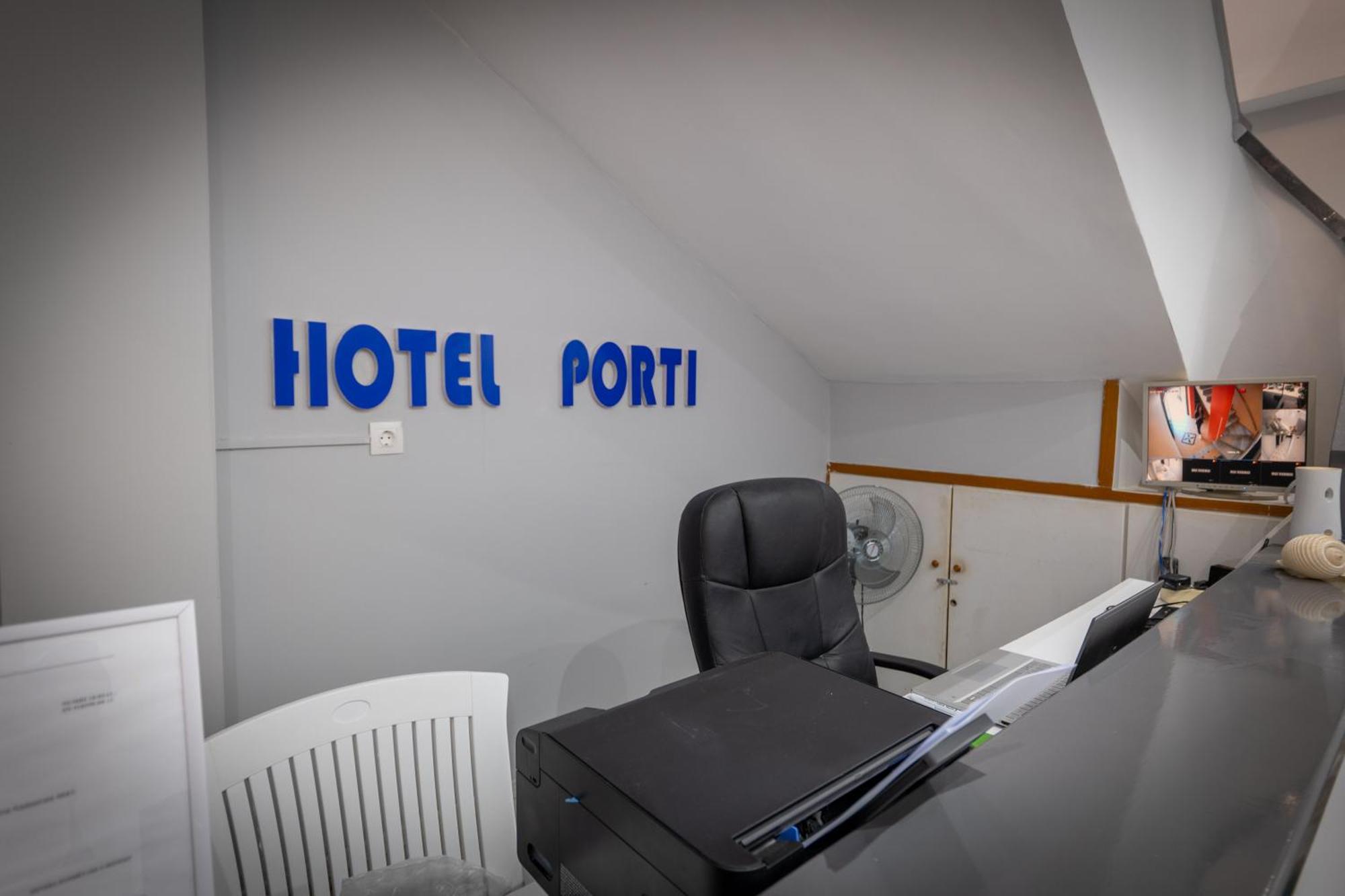 Hotel Porti Sarandë エクステリア 写真