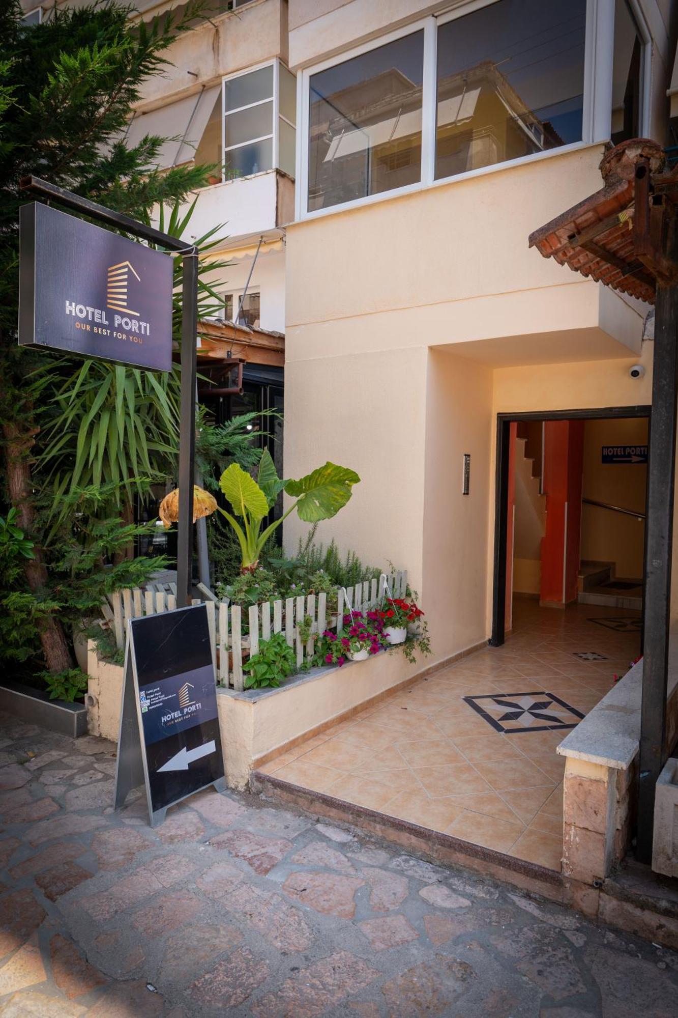 Hotel Porti Sarandë エクステリア 写真
