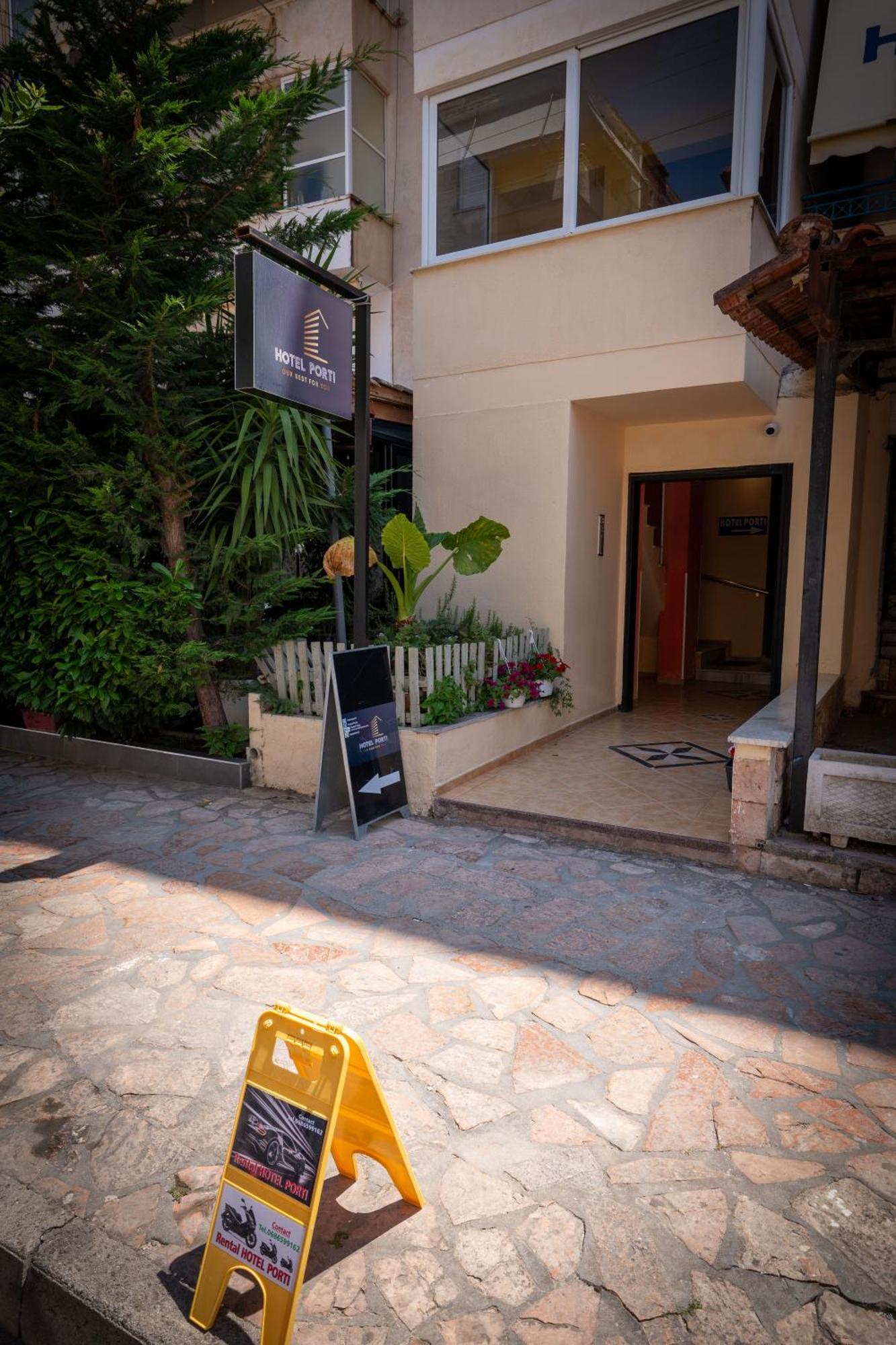 Hotel Porti Sarandë エクステリア 写真