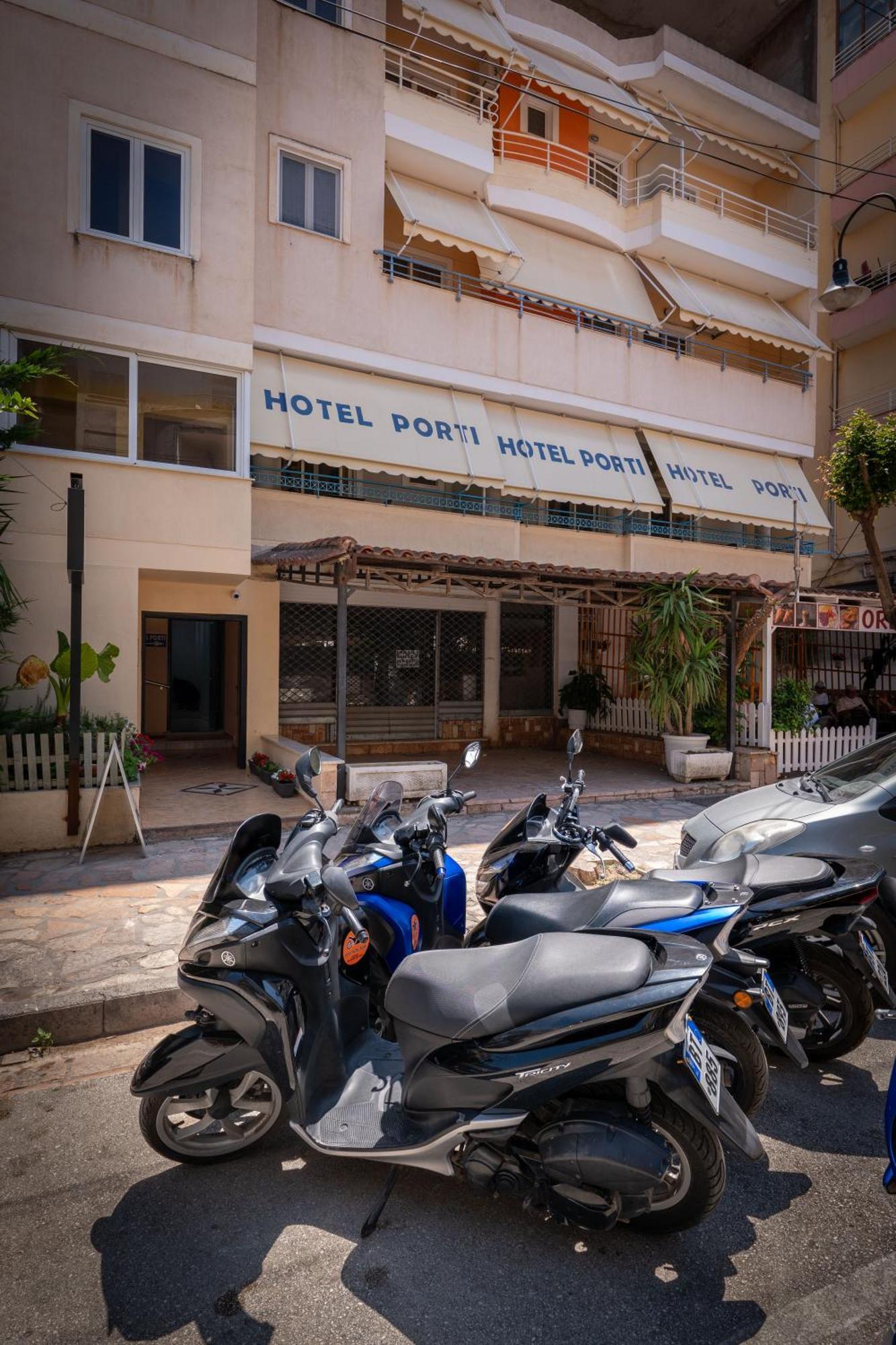 Hotel Porti Sarandë エクステリア 写真