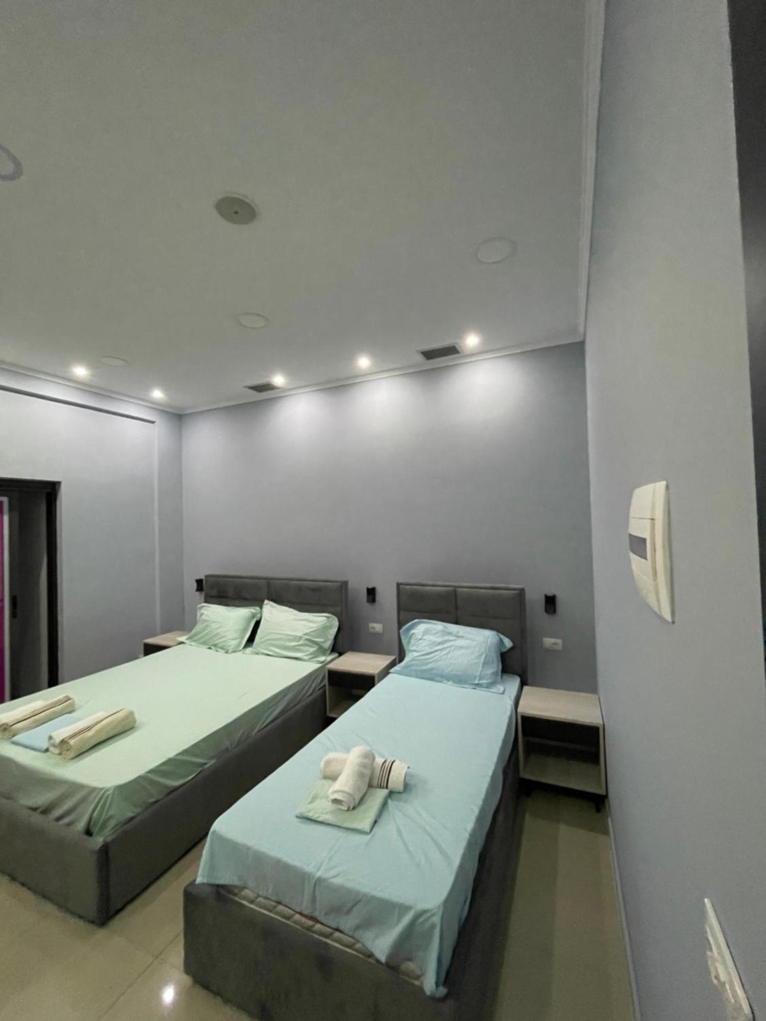 Hotel Porti Sarandë エクステリア 写真